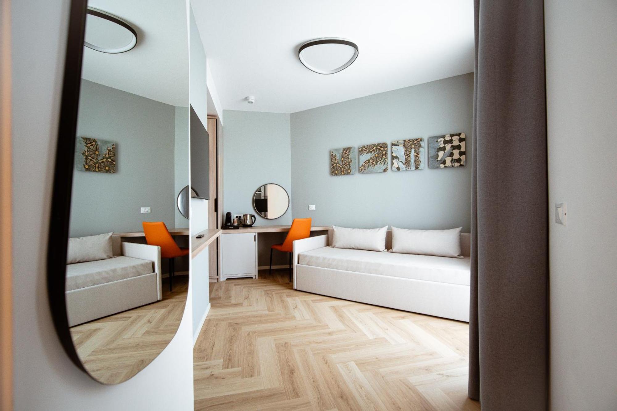 Hotel Cavalieri Palace & Suites Lido di Jesolo Exteriör bild